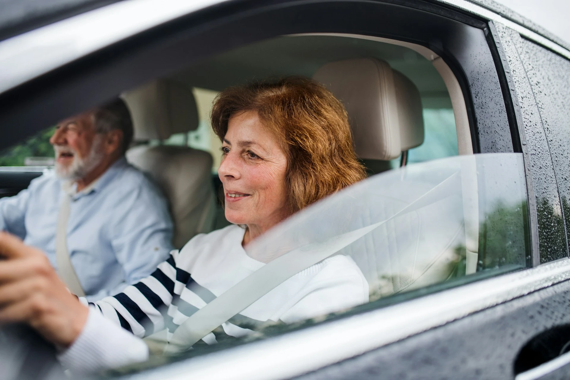 Tips for Seniors on Buying Low-Cost Repossessed Car